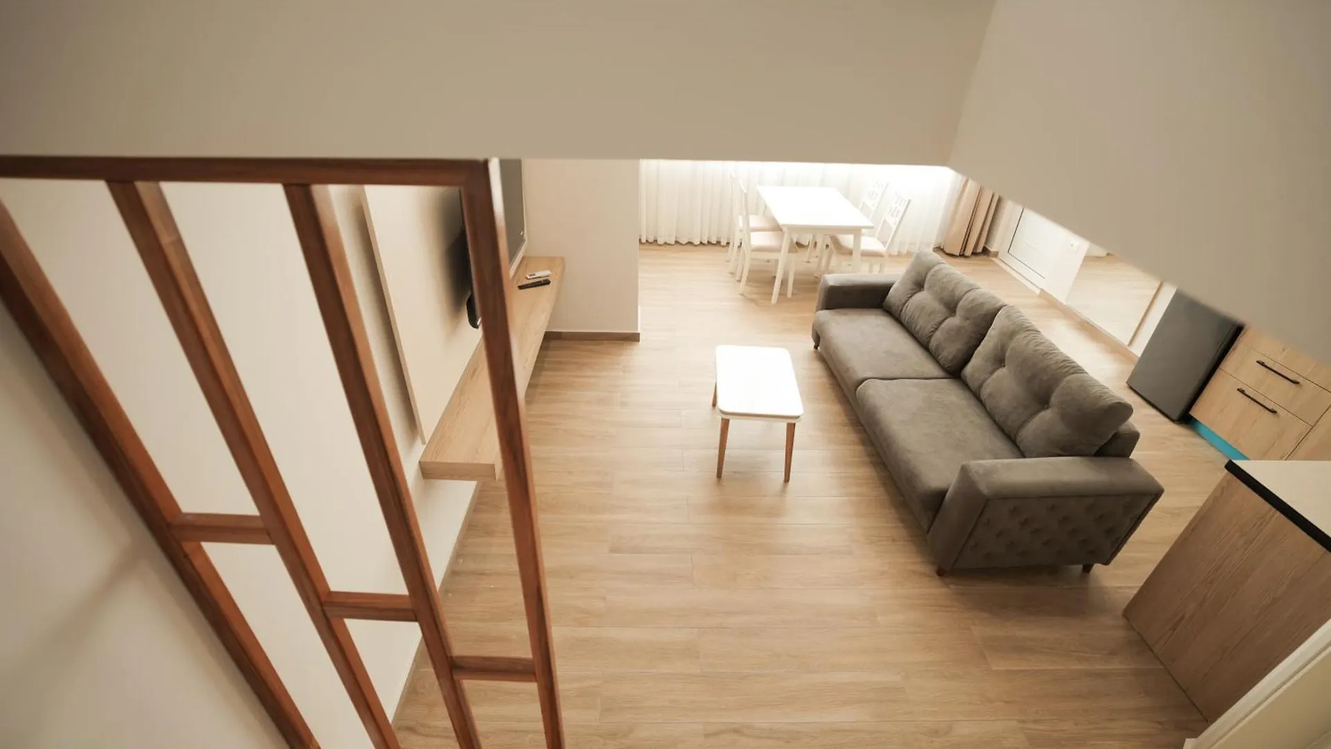 Duplex City Durrës 0*,