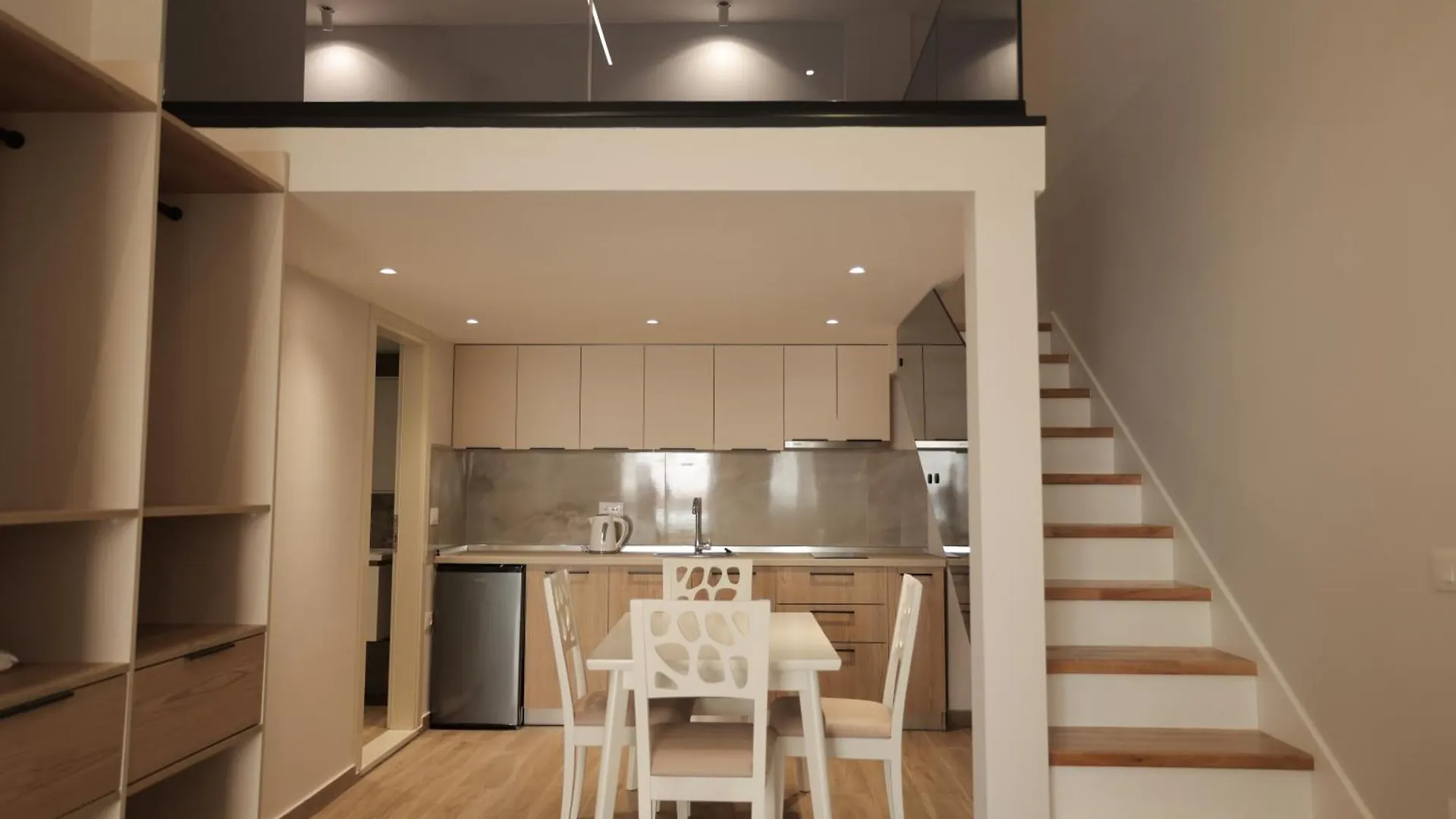 Duplex City Δυρράχιο 0*,