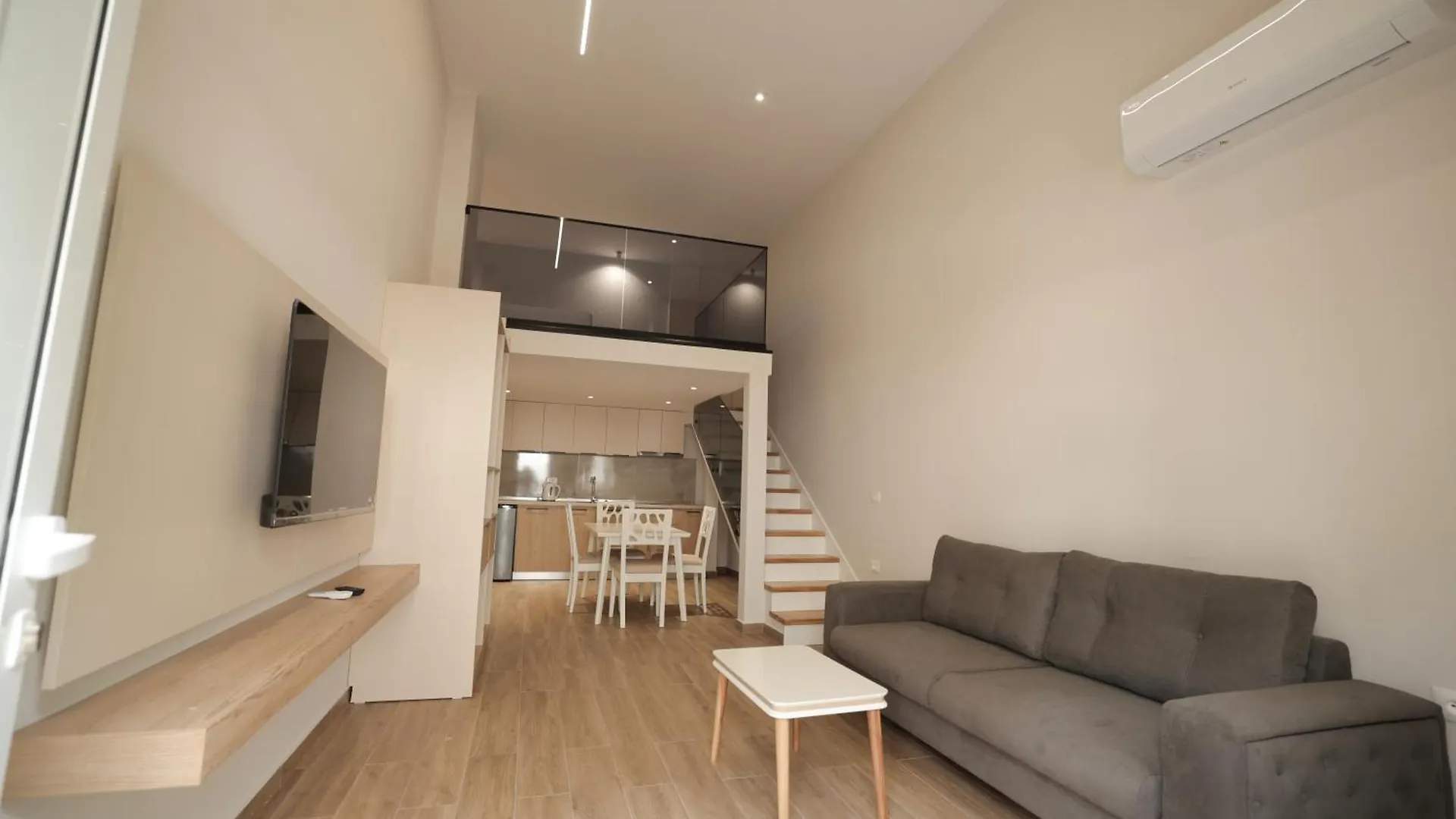 Duplex City Δυρράχιο 0*,  Αλβανία
